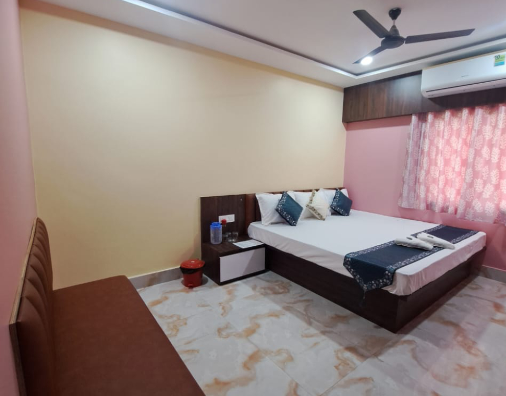Uttara Banquet Cum Lodge Siliguri